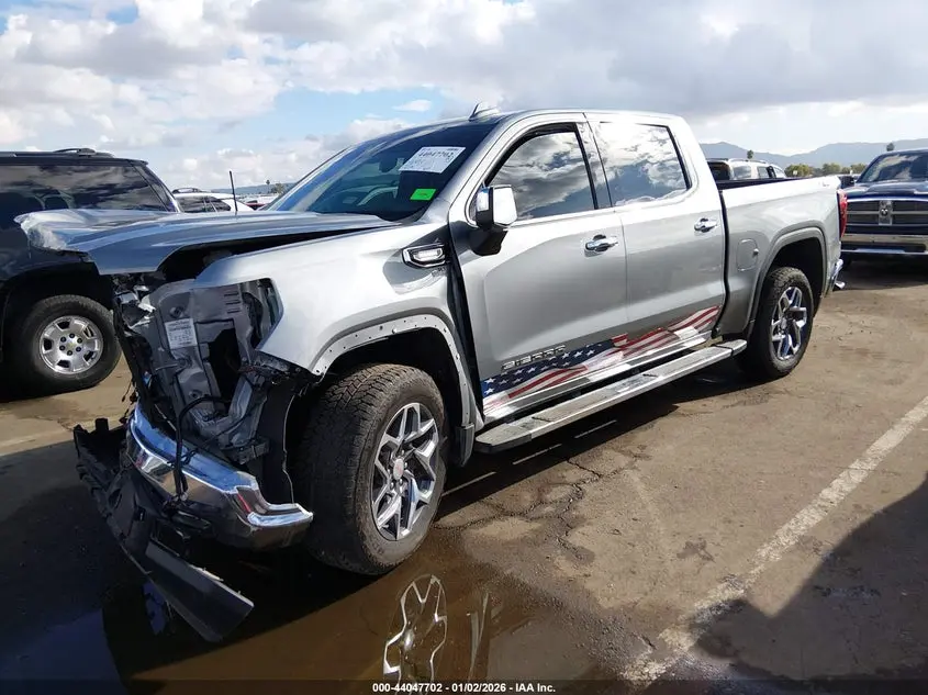 2025 GMC SIERRA 1500 4WD  SHORT BOX SLT
