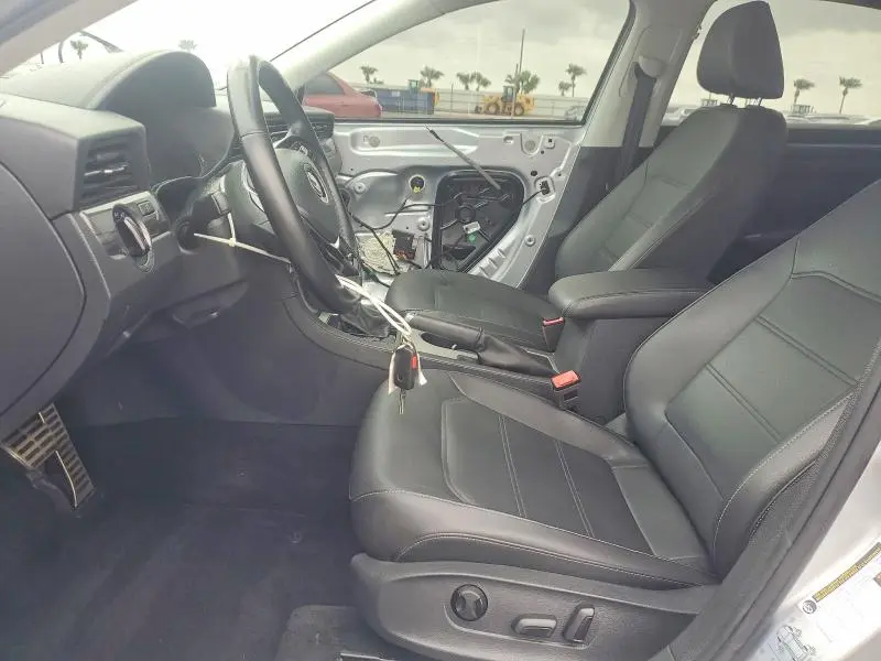 2020 VOLKSWAGEN PASSAT R-LINE  