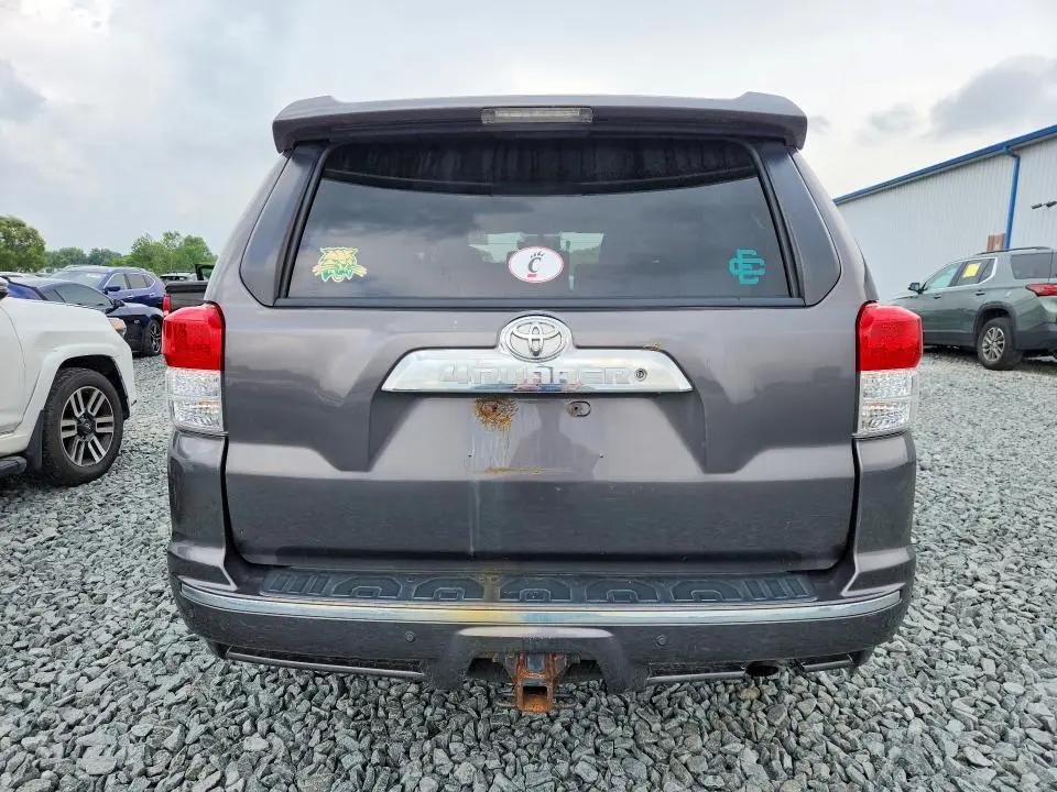 2013 TOYOTA 4RUNNER SR5  