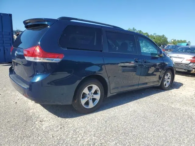 2011 TOYOTA SIENNA LE  