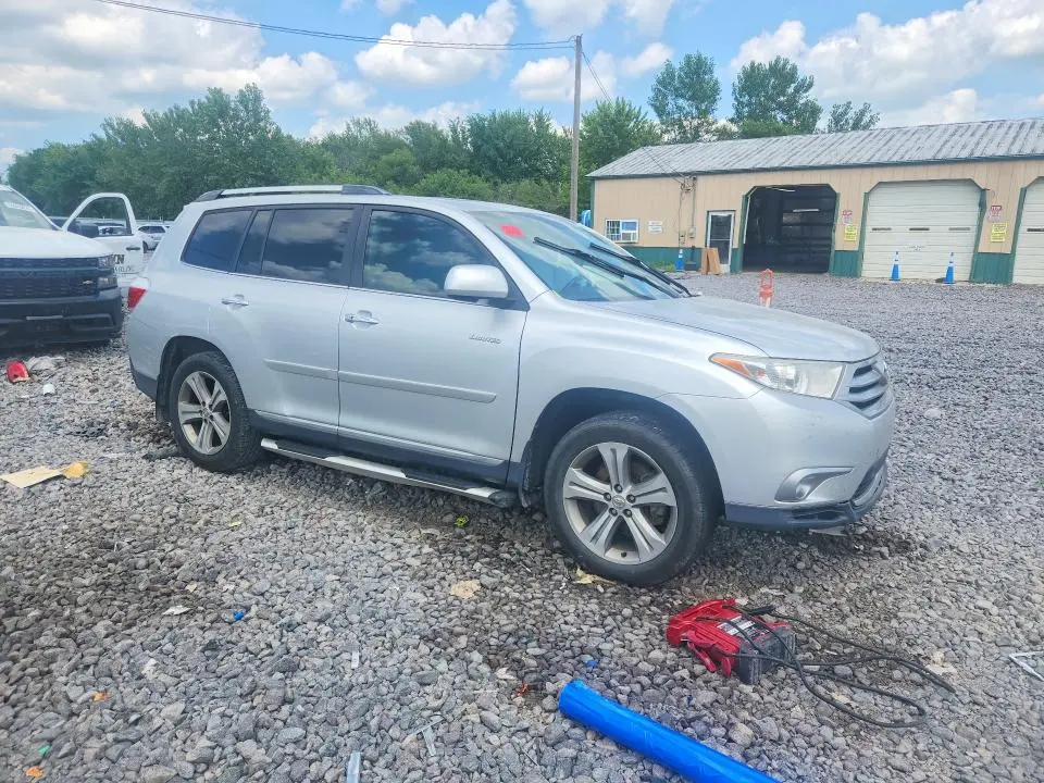 2011 TOYOTA HIGHLANDER LIMITED  