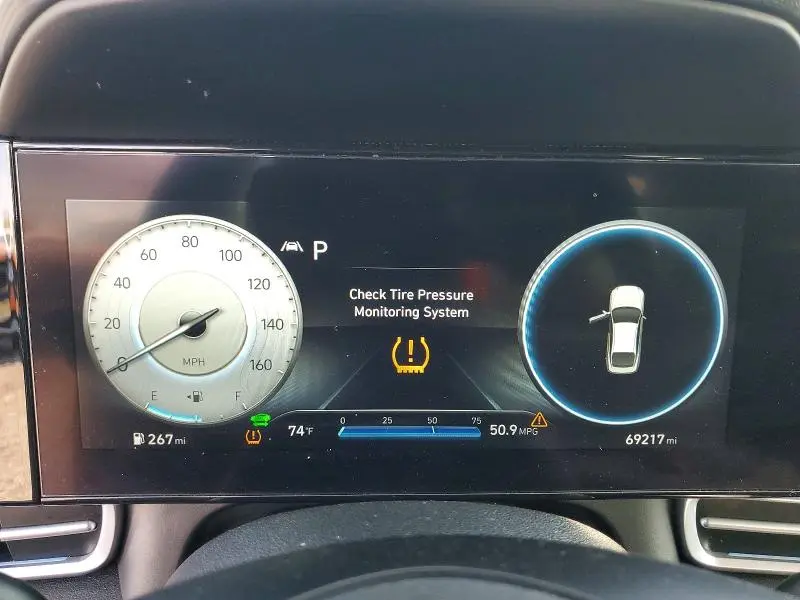 2022 HYUNDAI ELANTRA LIMITED  