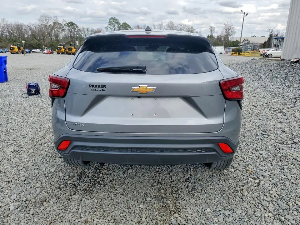 2024 CHEVROLET TRAX LS  