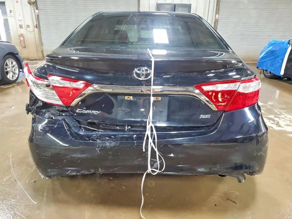 2017 TOYOTA CAMRY SE  