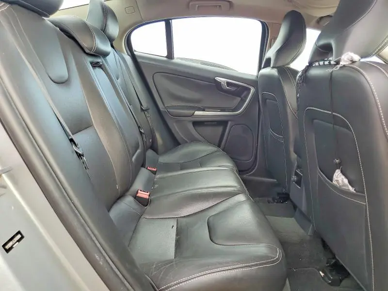 2018 VOLVO S60 DYNAMIC  