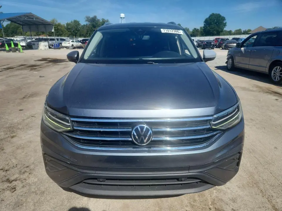 2023 VOLKSWAGEN TIGUAN SE  