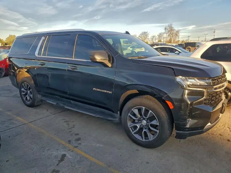 2022 CHEVROLET SUBURBAN C1500 LT  