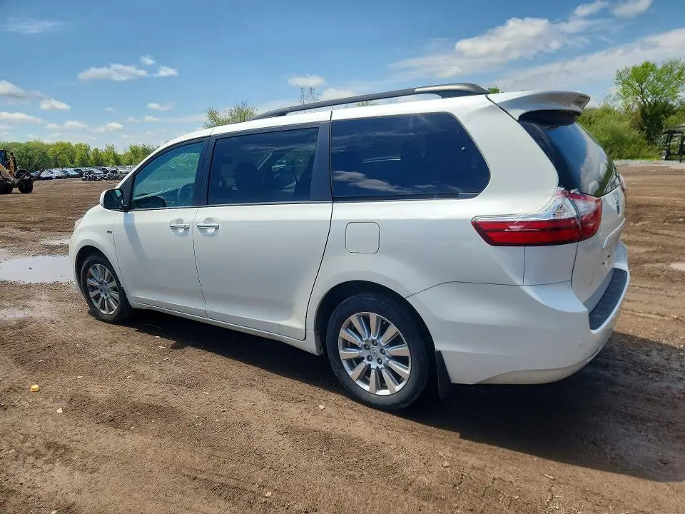 2017 TOYOTA SIENNA XLE PREMIUM 7-PASSENGER  