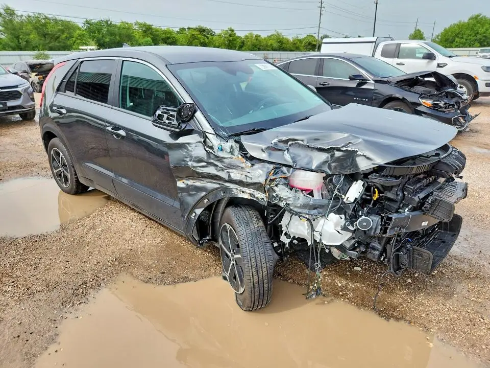 2026 KIA NIRO LX  