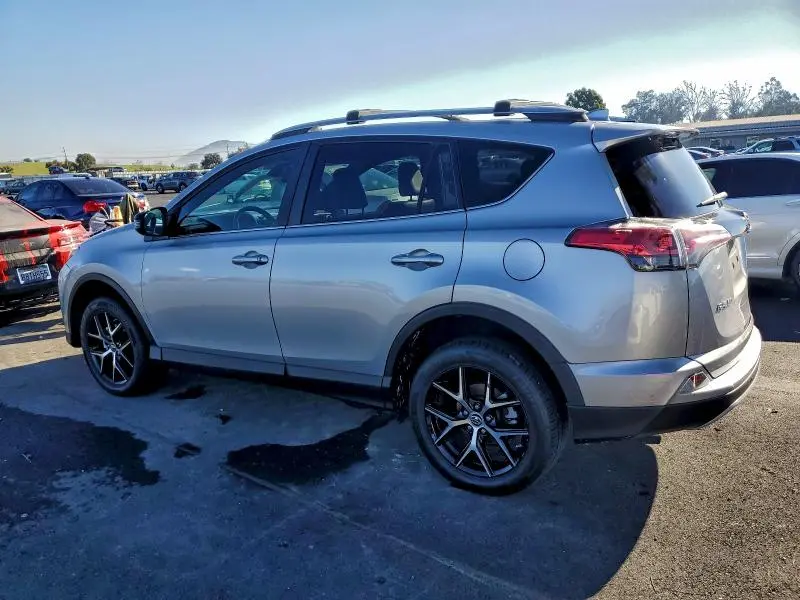 2017 TOYOTA RAV4 SE  