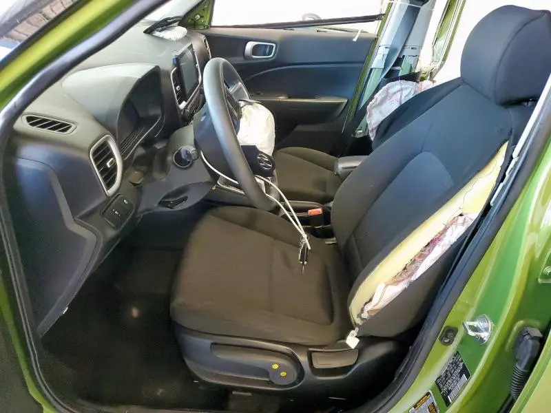 2024 HYUNDAI VENUE SE  