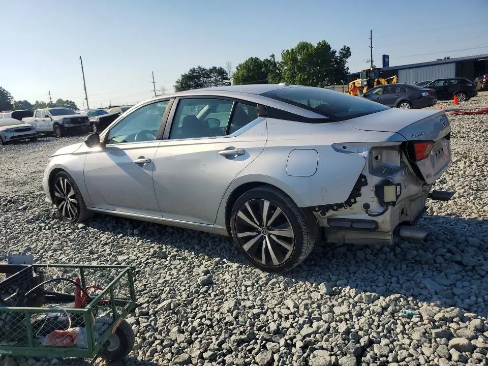 2021 NISSAN ALTIMA SR  
