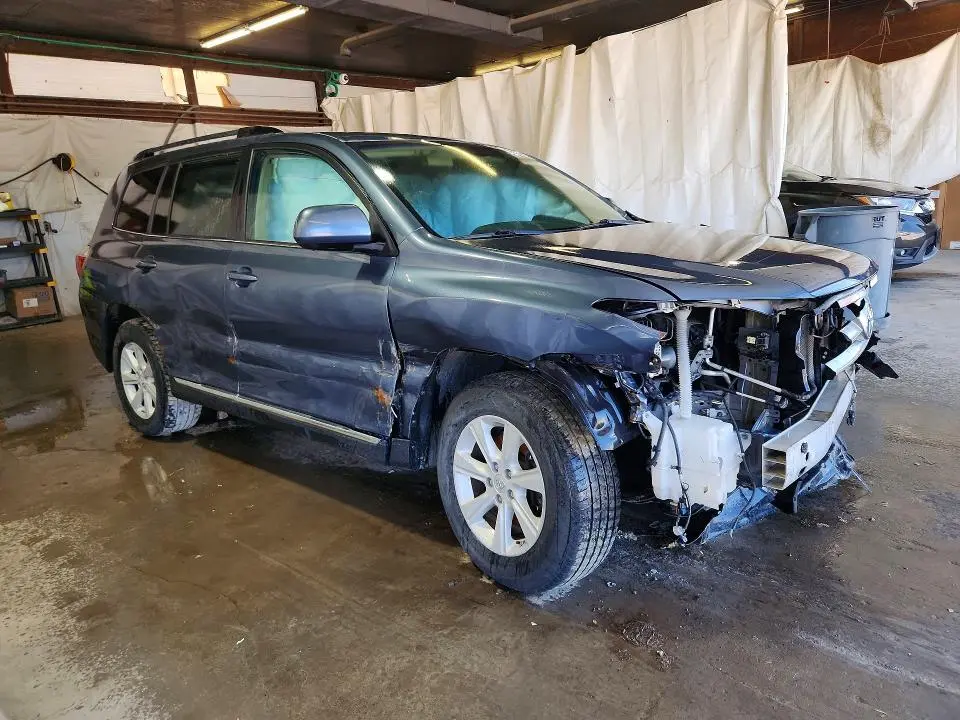 2013 TOYOTA HIGHLANDER PLUS  