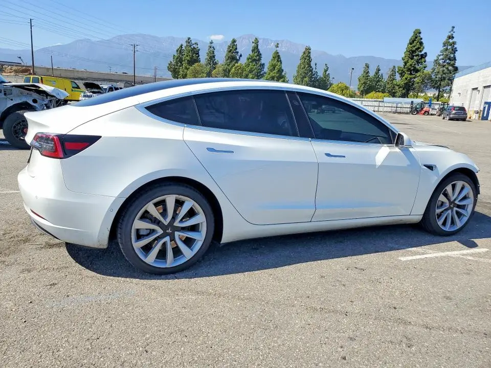 2020 TESLA MODEL 3   
