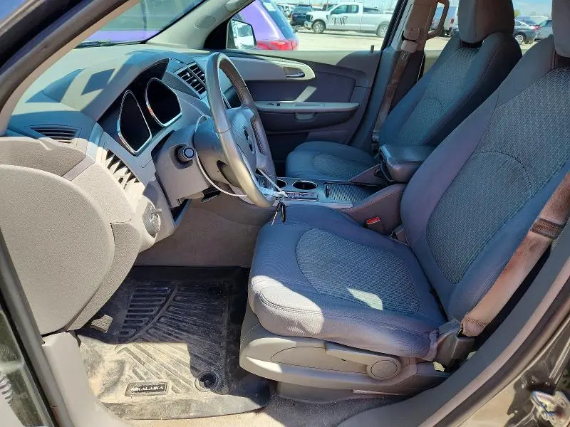 2011 CHEVROLET TRAVERSE LS  
