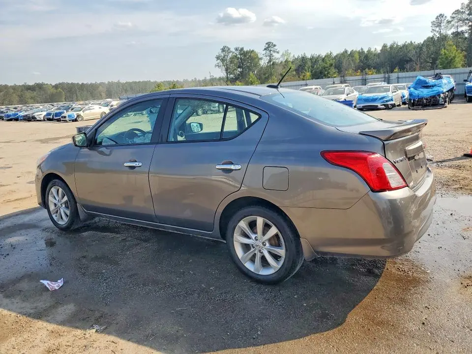 2015 NISSAN VERSA   