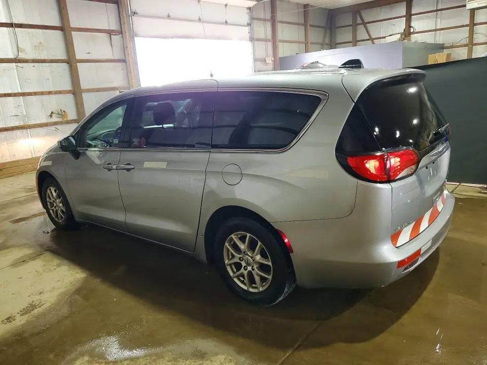 2021 CHRYSLER VOYAGER LX  