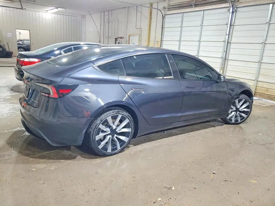 2025 TESLA MODEL 3   