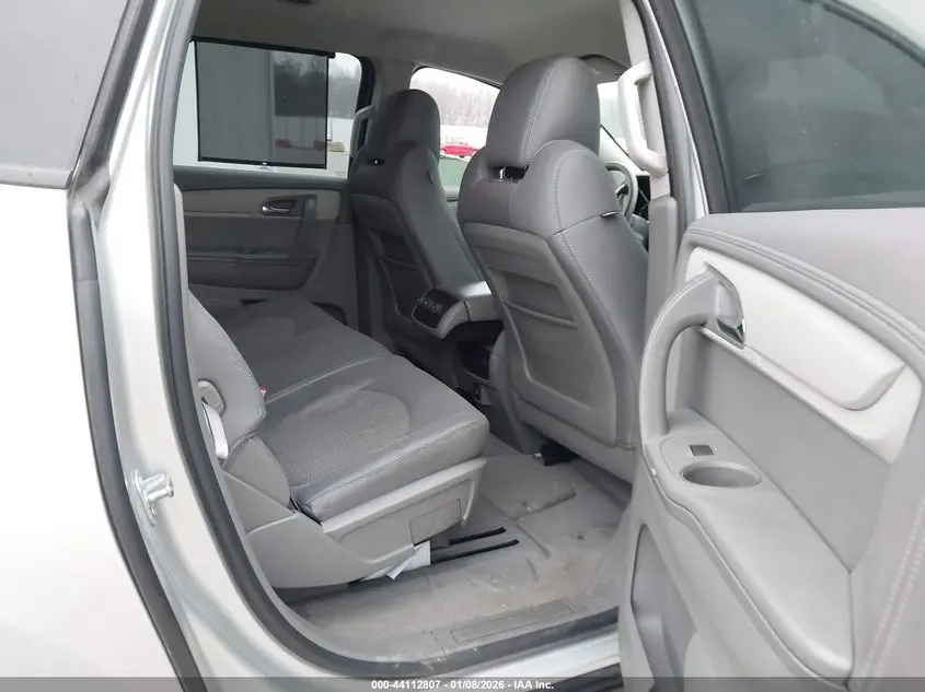 2017 CHEVROLET TRAVERSE LS