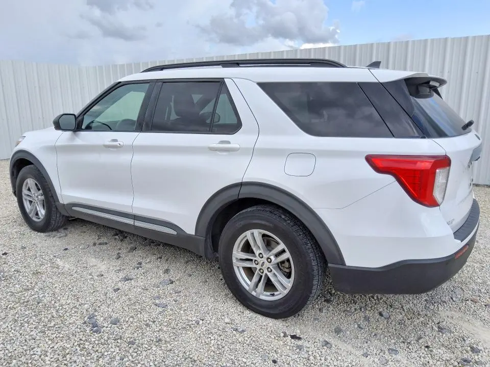 2021 FORD EXPLORER XLT  