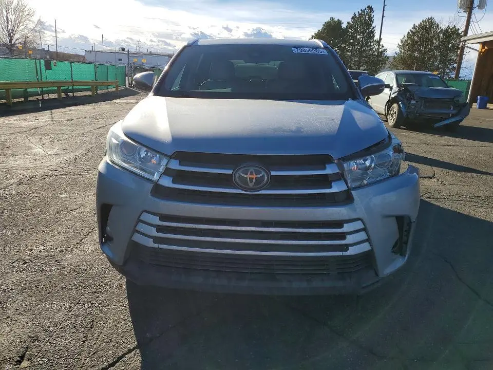 2017 TOYOTA HIGHLANDER XLE  