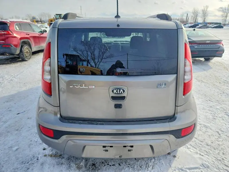 2013 KIA SOUL +  