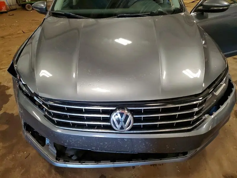 2017 VOLKSWAGEN PASSAT S  