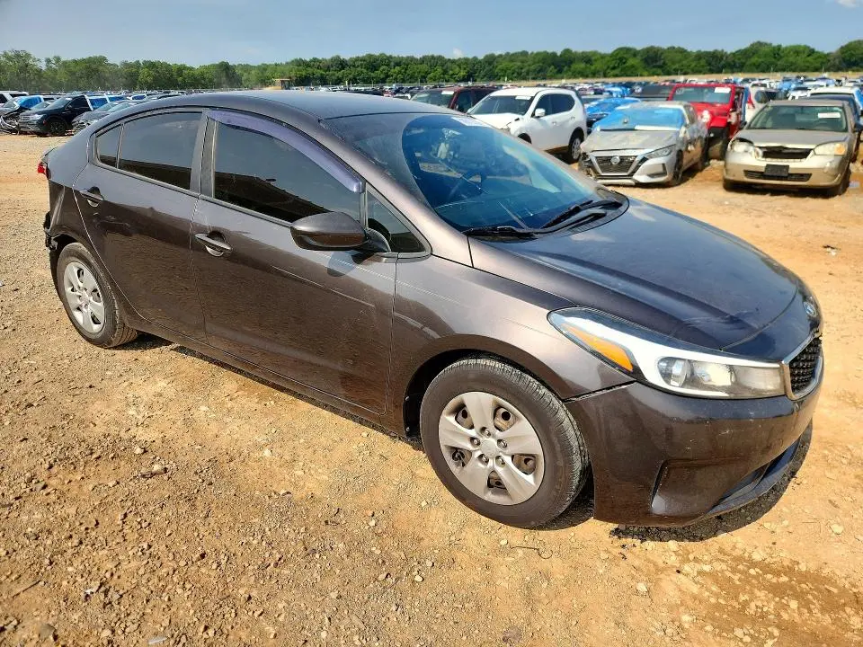 2017 KIA FORTE LX  