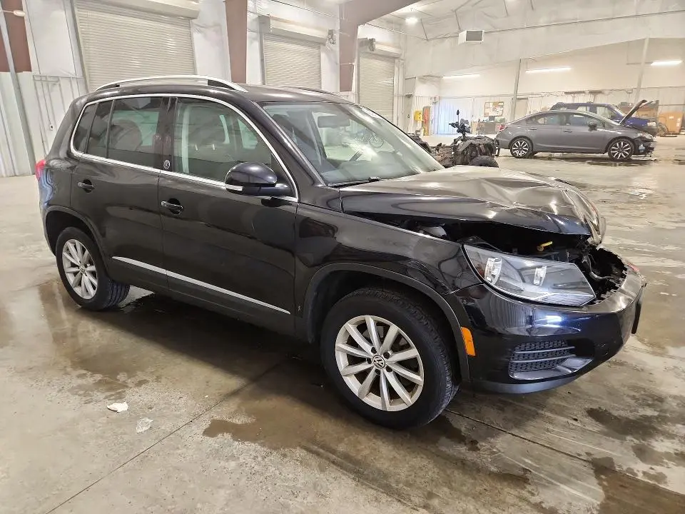 2017 VOLKSWAGEN TIGUAN WOLFSBURG  