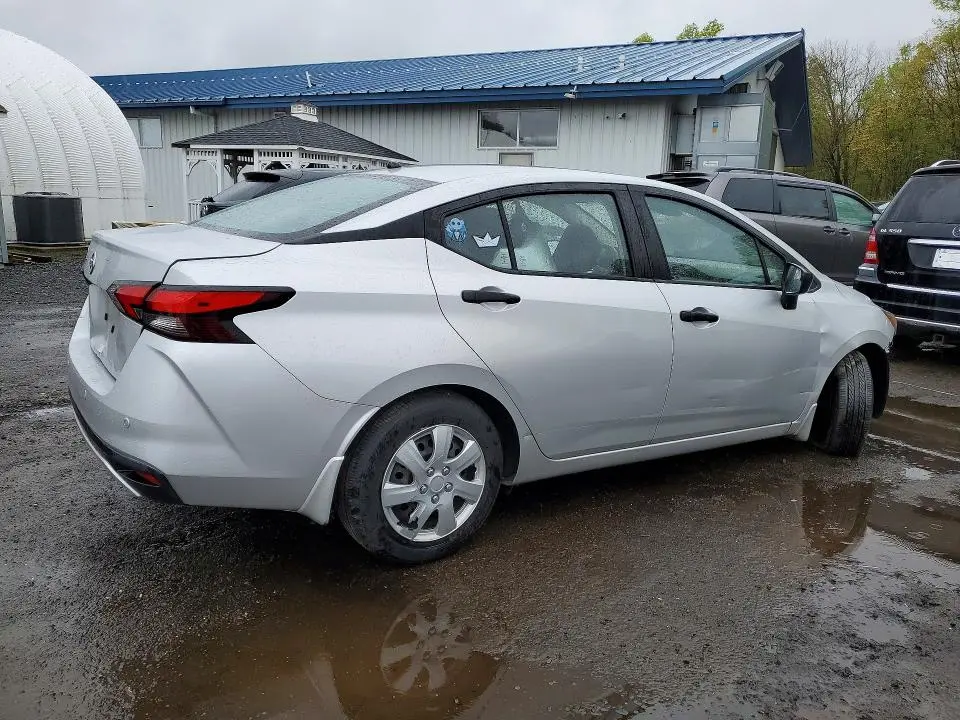 2021 NISSAN VERSA S  