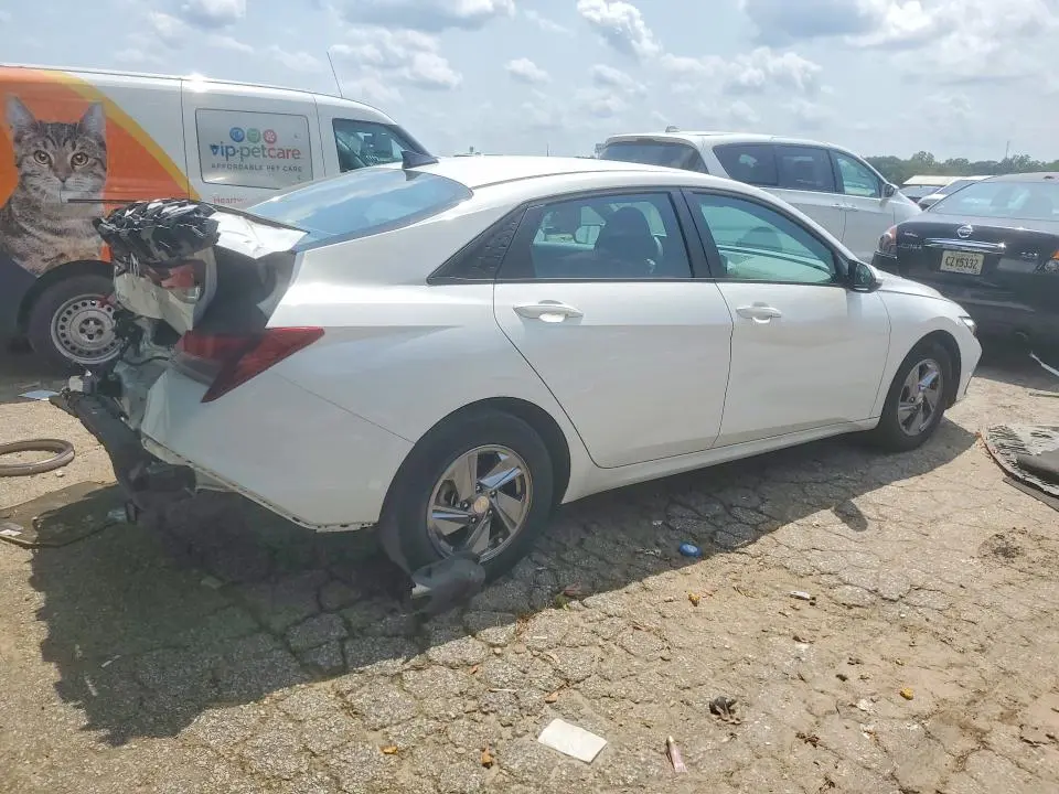2024 HYUNDAI ELANTRA SE  