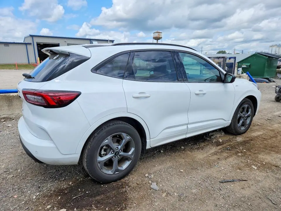 2023 FORD ESCAPE ST LINE  