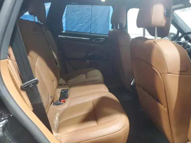 2018 PORSCHE CAYENNE