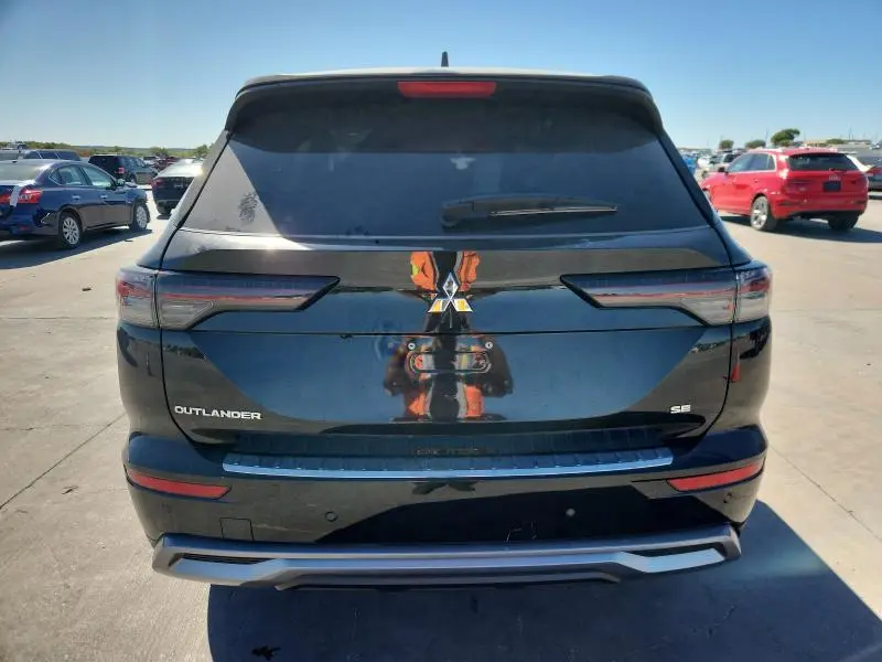 2025 MITSUBISHI OUTLANDER SE