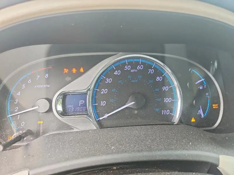 2014 TOYOTA SIENNA XLE 8-PASSENGER  