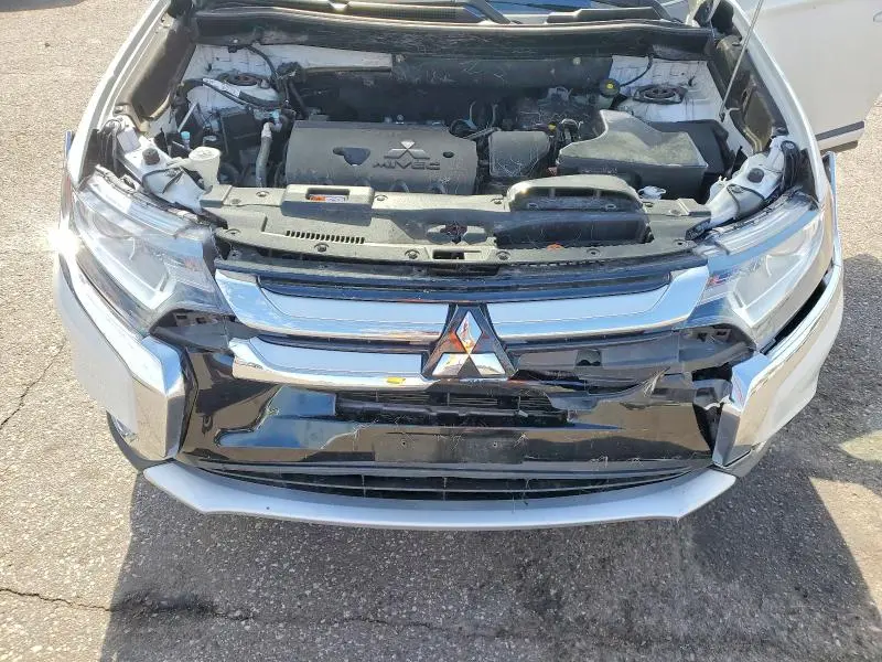 2016 MITSUBISHI OUTLANDER SE  