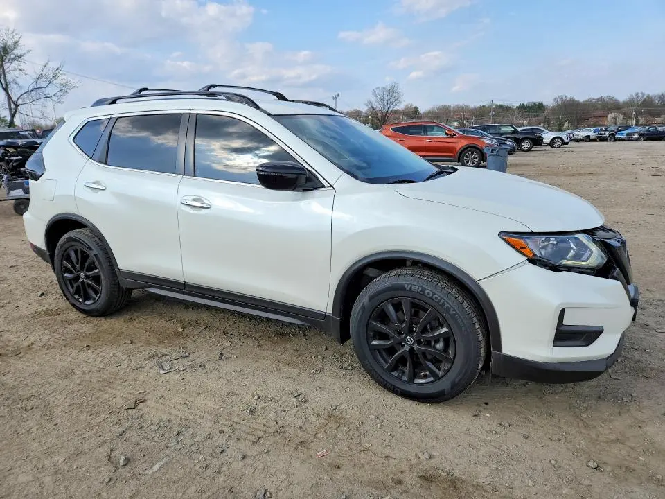 2018 NISSAN ROGUE SV  