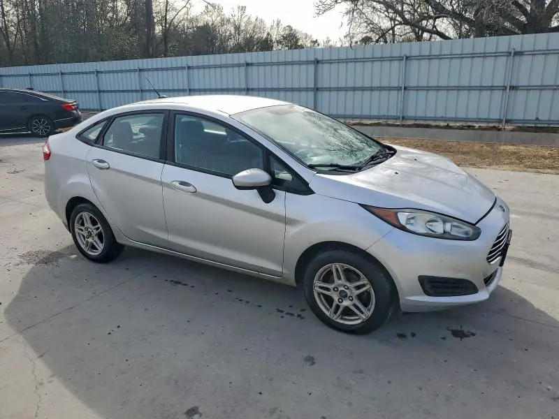 2018 FORD FIESTA SE  