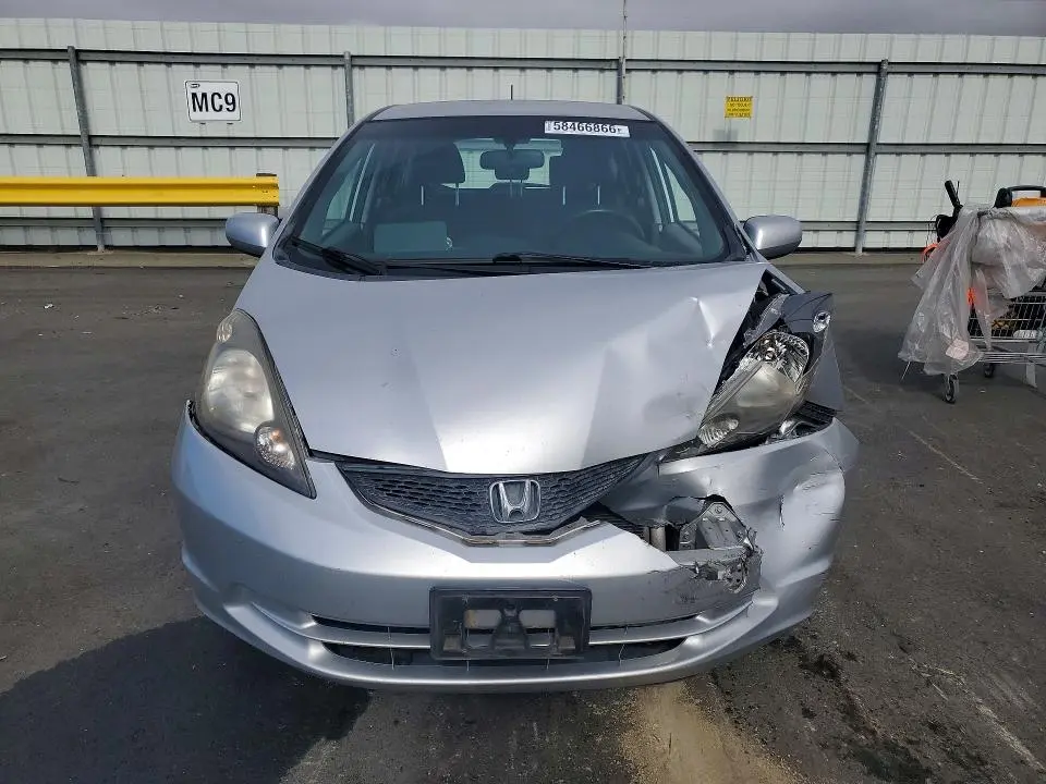 2013 HONDA FIT   