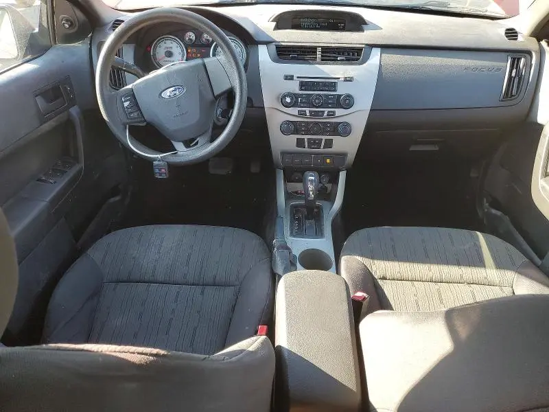 2011 FORD FOCUS SE  