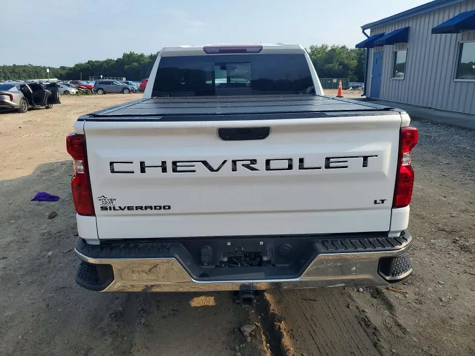 2021 CHEVROLET SILVERADO K1500 LT  