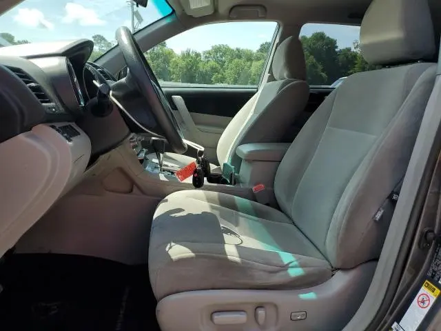 2011 TOYOTA HIGHLANDER BASE  