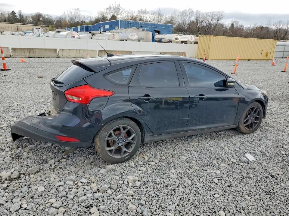 2016 FORD FOCUS SE  