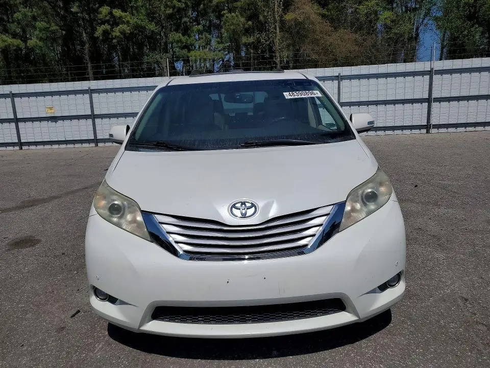 2013 TOYOTA SIENNA LIMITED 7-PASSENGER  