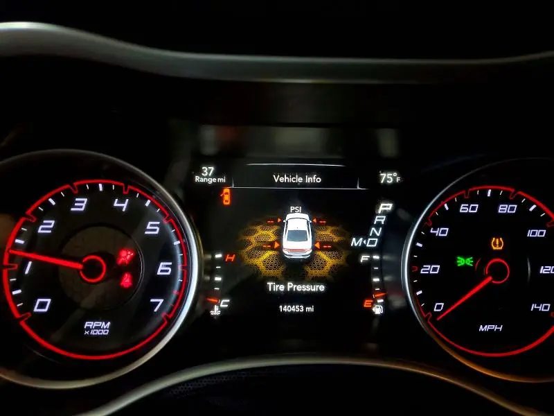 2016 DODGE CHARGER SXT  