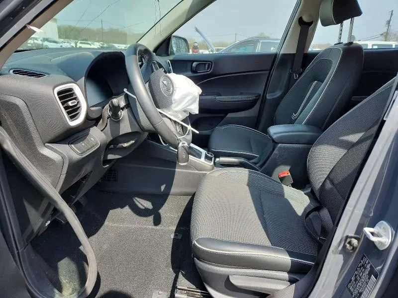 2024 HYUNDAI VENUE LIMITED  