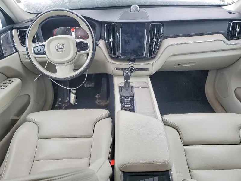 2018 VOLVO XC60 T6  