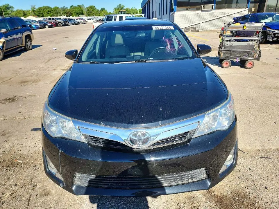 2014 TOYOTA CAMRY XLE  