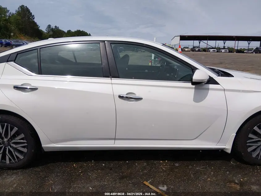 2023 NISSAN ALTIMA SV FWD
