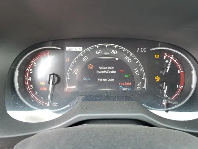 2024 TOYOTA RAV4 XLE  